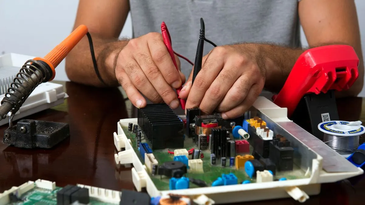 Panduan cara mengukur komponen elektronik dengan multimeter